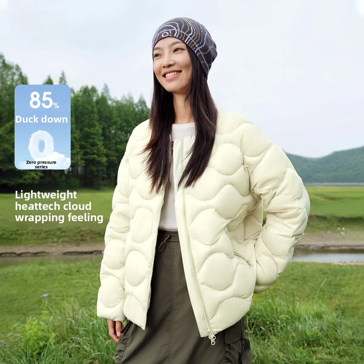 

Snowy Flight 2026 Spring New Women's Short round Neck down Jacket Gourd Pattern Lightweight Comfortable Fashionable Personality