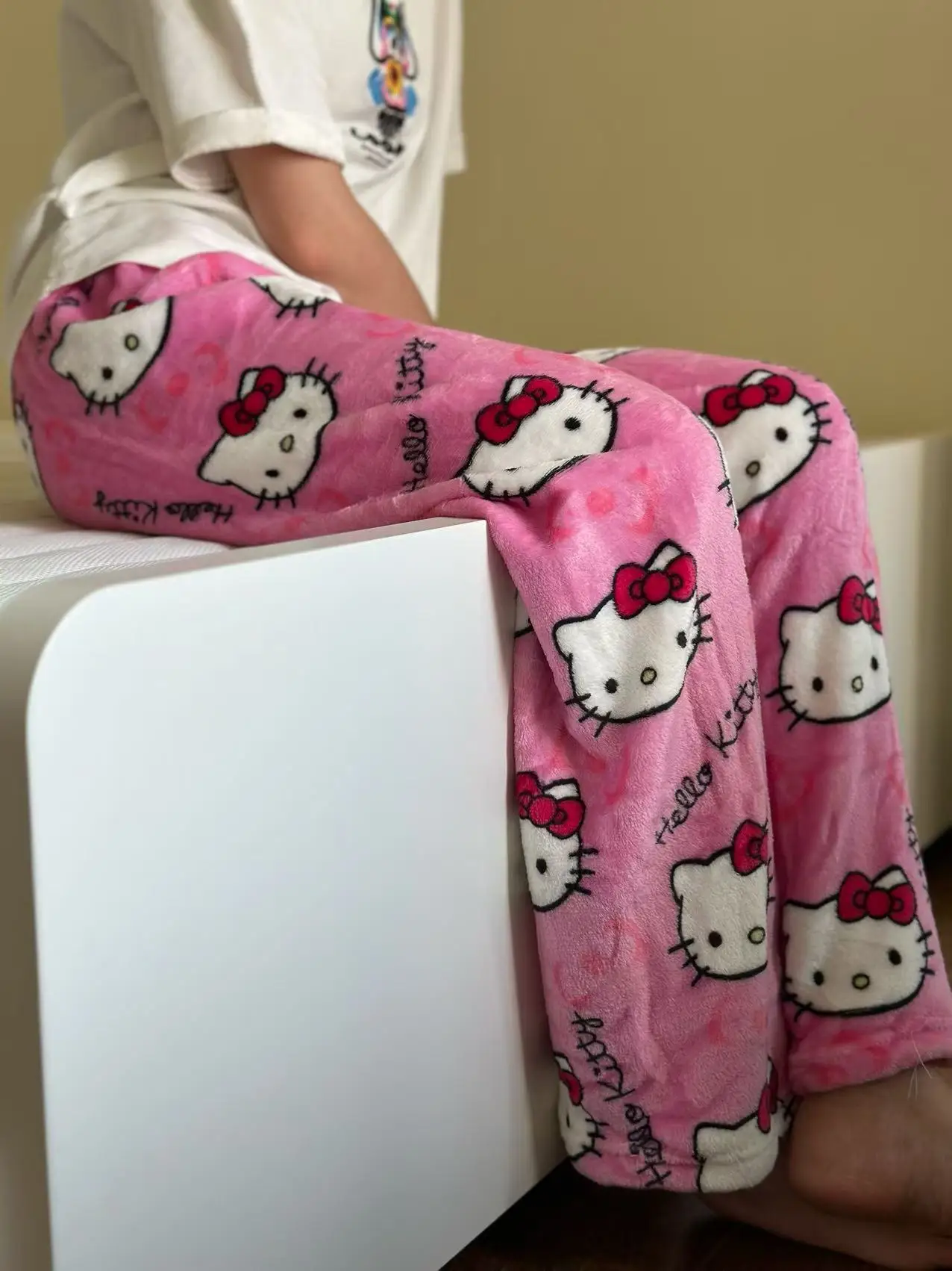 سراويل نوم هالو كيتي من الفلانيل للنساء للخريف والشتاء، سراويل جرافيتي منزلية دافئة غير رسمية يمكن ارتداؤها في الخارج