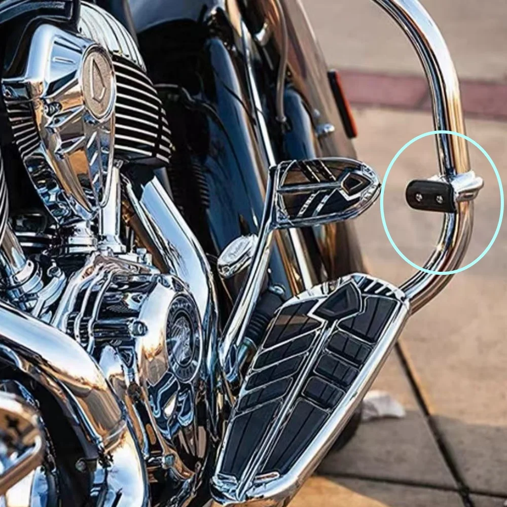 Bobber, the Indian Scout, Highway Master, and Dark Horse, Adds Bumper and Small Foot Pedals for Cruise Control