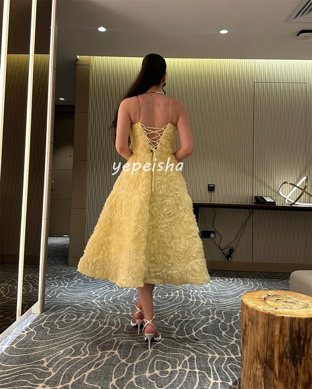 Robes mi-longues sans bretelles, personnalisées, classiques, plissées, fleurs froncées, ligne a, robes d'occasion sur mesure, mode de haute qualité