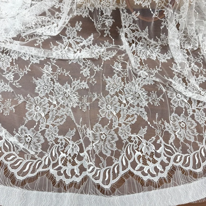 Exquisite Export Flower Cut Thread Eyelash Lace Fabric 3 m Length 1.5m Width Soft Delicate Lace Material For Garment Accessories