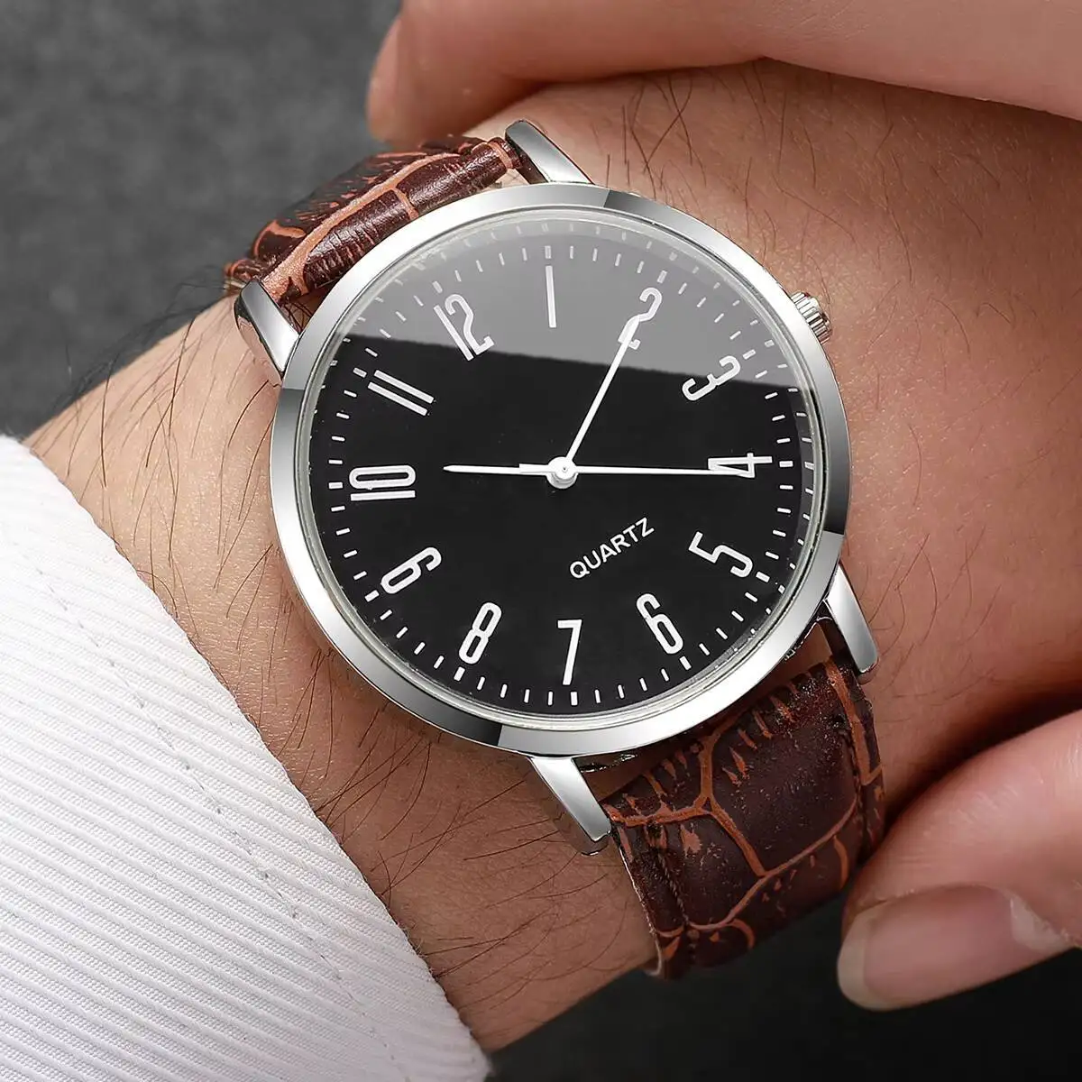 4 قطعة/المجموعة حزام جلدي أنيق رجال الأعمال ساعات عادية التناظرية ساعة كوارتز للرجال ساعة Reloj Hombre (بدون صندوق)