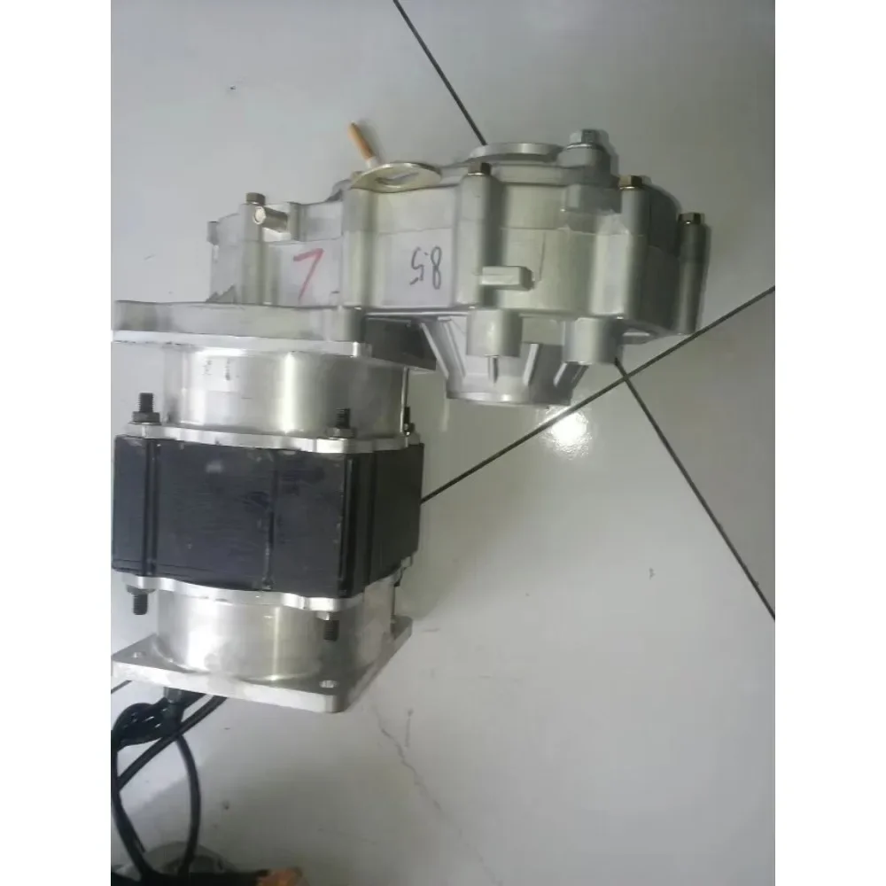 10kW Motor Drive Gearbox Gear Box For CNC Machine Tool Gearbox 10000W Gear Box Gear Train Gearbox For Milling Machine Tool