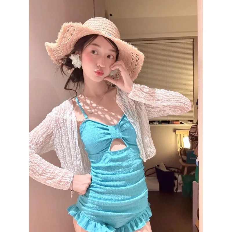 Pearl One-piece Swimsuit Female White Girl Lace Conservative Slim Slim Smock Sunscreen Two-piece Set Small Breasted Student 2025