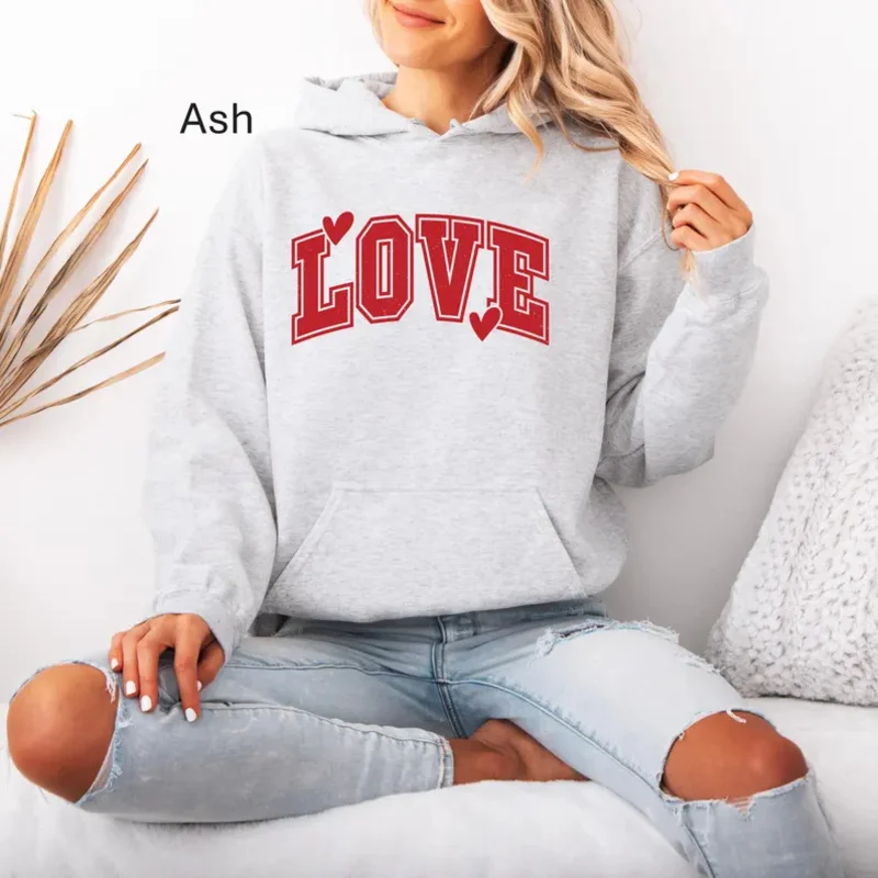 

Love Varsity Heart Hoodie Romantic Graphic Pullover Fashion Women Men Cozy Hoody Long Sleeved Casual Outfit Funny Graphic Tops