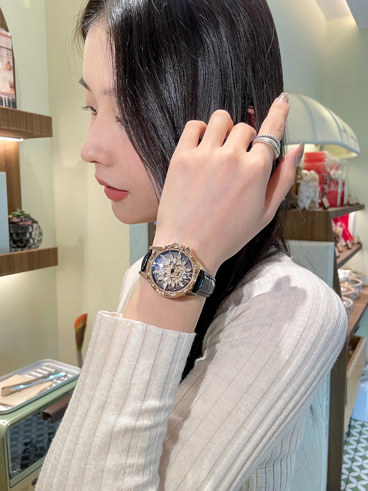 

Times come and go, women's watches, niche light luxury 2024 popular waterproof, high-value girls