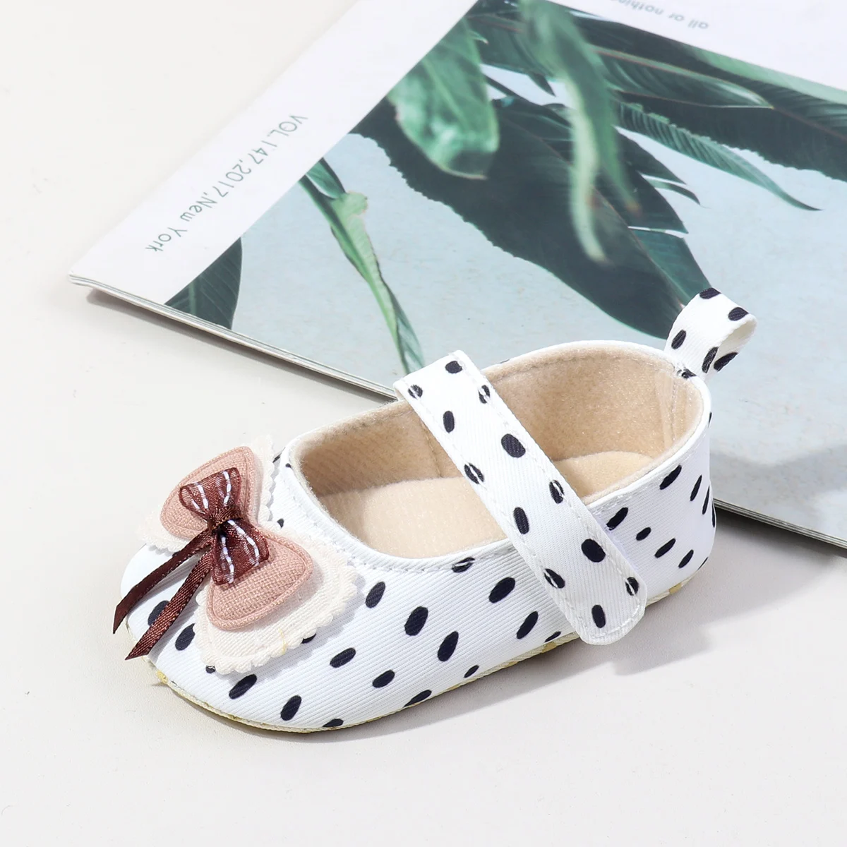 

2025 NewSpring and Autumn Cute Baby Girl Polka Dot Princess Leather Shoes High Quality Anti Slip Prewalker Shoes First Walkers
