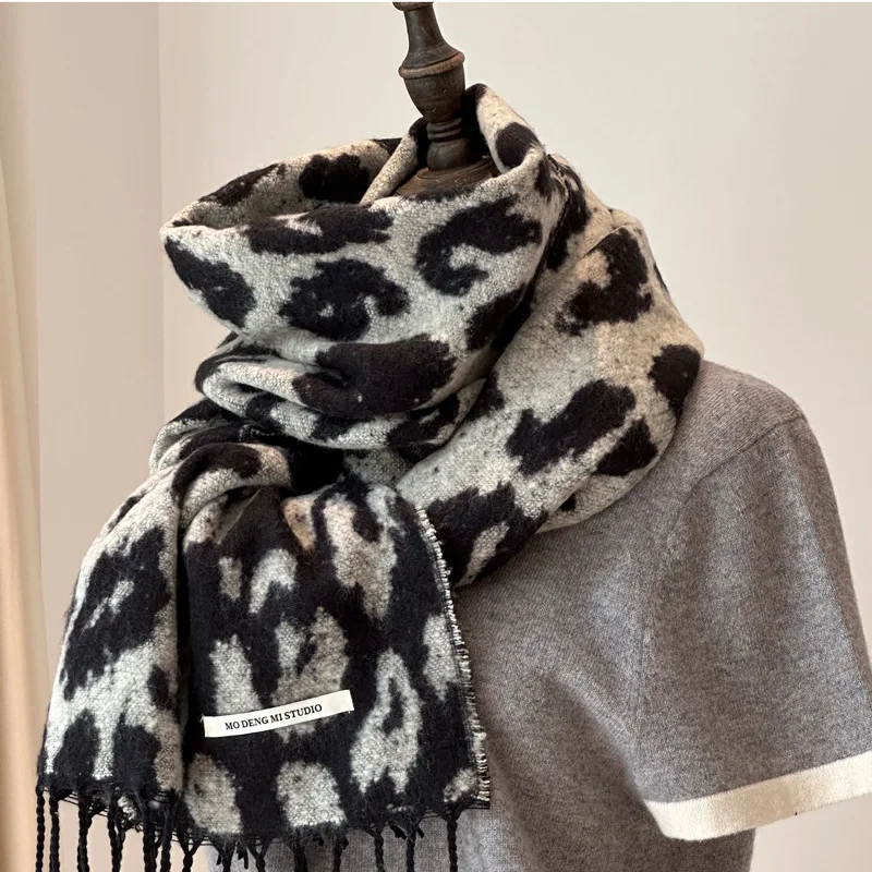 Fashion Spotted Leopard Imitate Cashmere Scarf Winter Women Wool Shawl Neckerchief