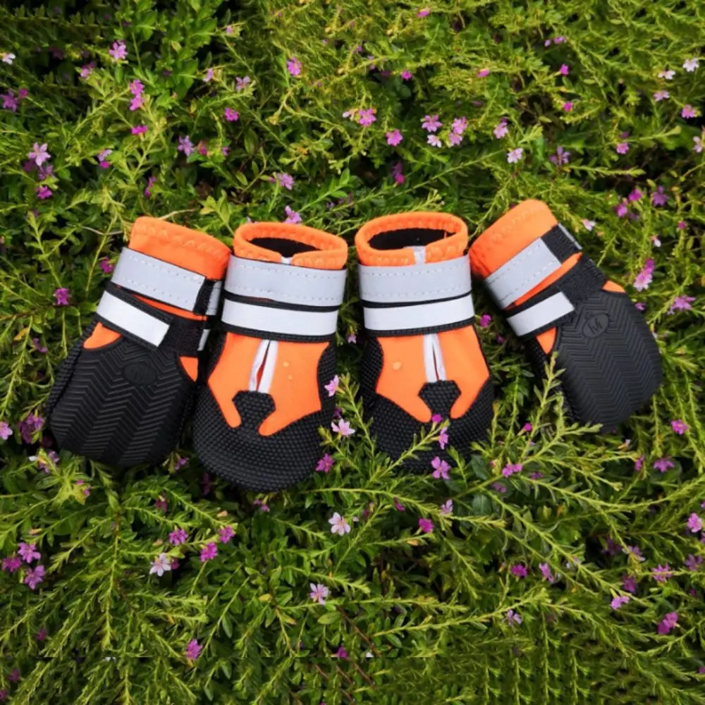

4pcs/set Non-Slip Dog Outdoor Sports Shoes Breathable Reflective Dog Anti-slip Rain Boots Wear Resistant TPR/Waterproof Cloth
