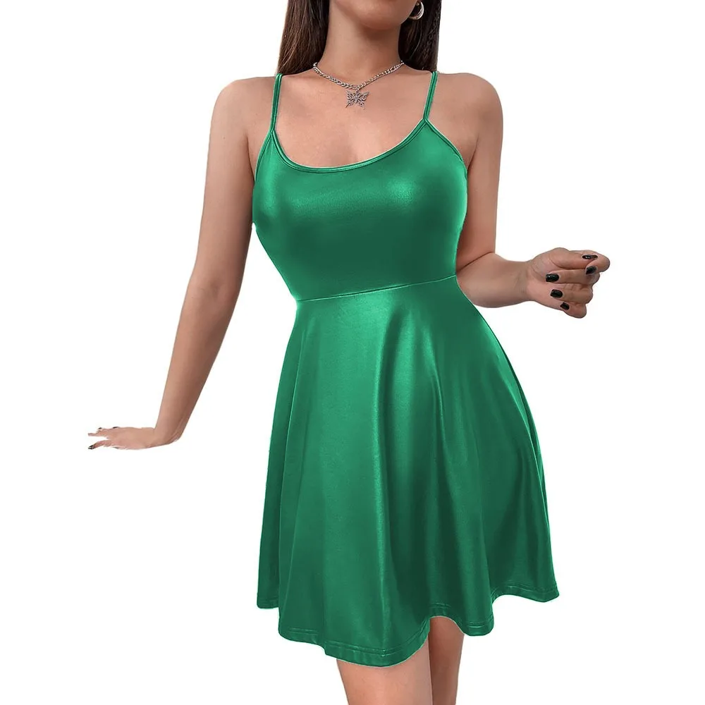 Vestido de tirantes finos de cuero PU mate para mujer, camisola Sexy sin mangas, vestido plisado de corte en A, traje de baile Rave para Festival, ropa para discoteca