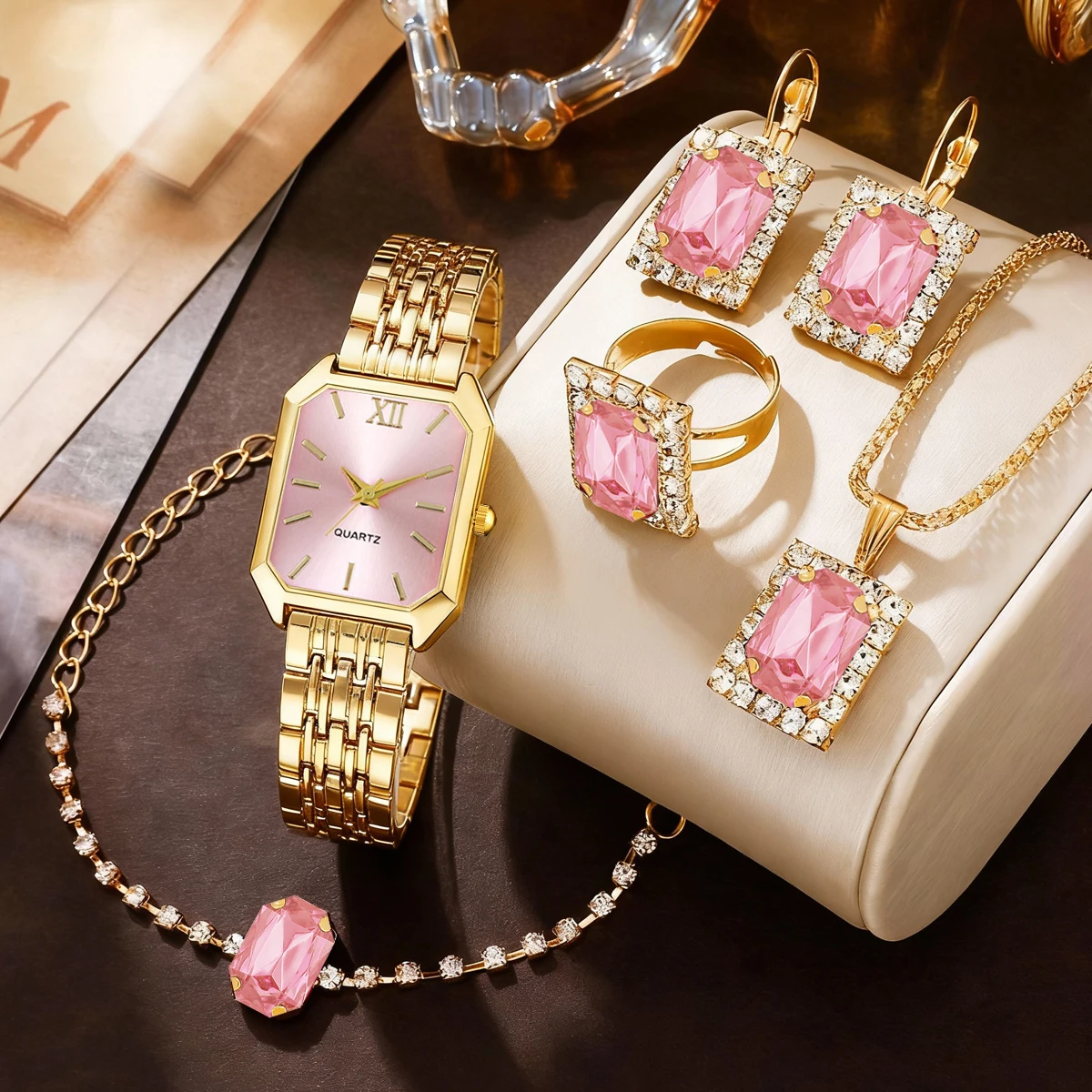 6-piece latest fashion women's watch and accessories set, alloy watch band, high taste and high quality