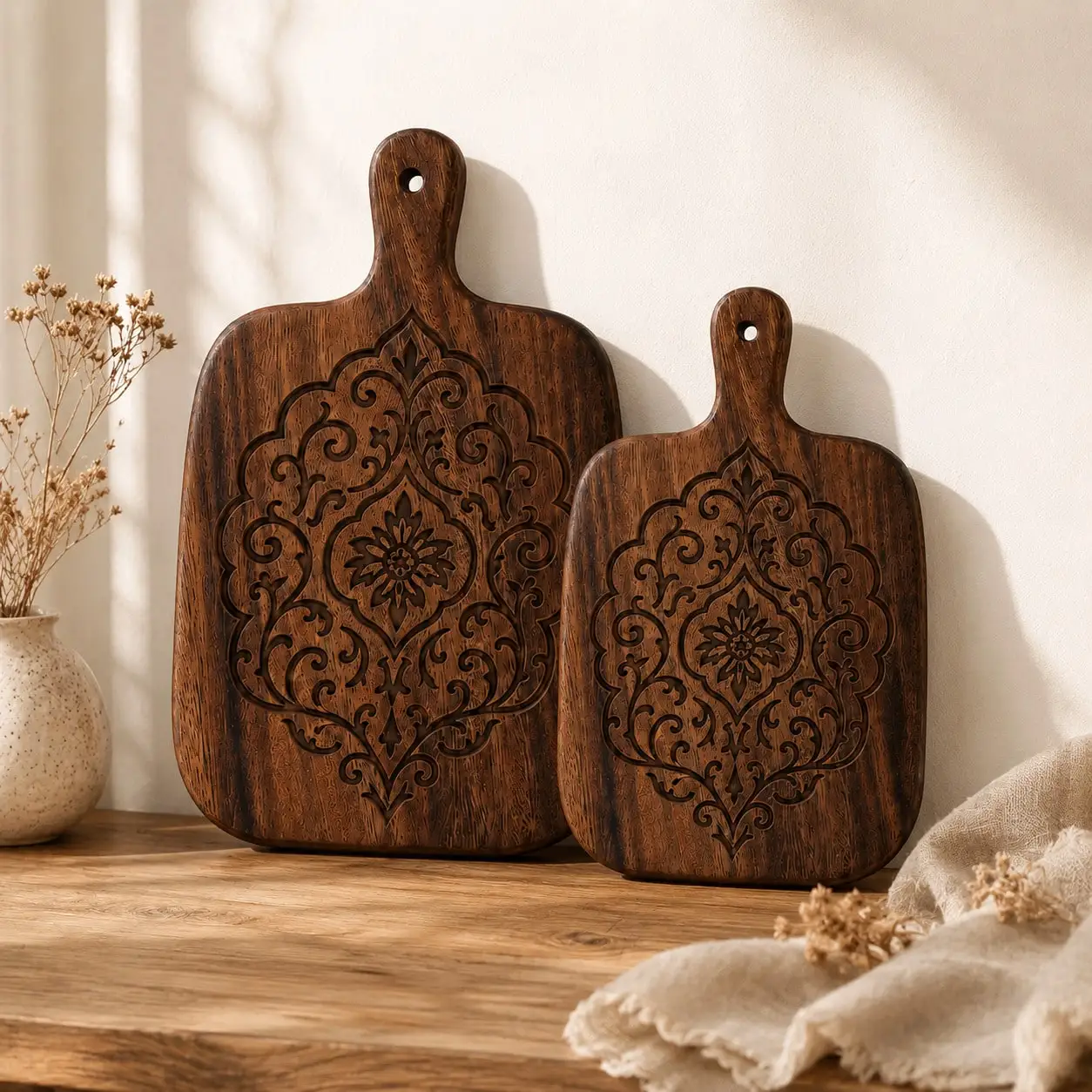 2Pcs/1Pc Wooden Carved Cutting Board Artistic Carved Steak Board Tabletop Decorative Cutting Board with Stylish Long Handle, Made of Solid Wood, Used for Cutting Meat, Cheese, Bread, Vegetables, and Fruits - Deli Board, Cheese Serving Board, Perfect for Food Slicing and Presentation, Portable Camping Cutting Board, a Must-Have for Modern Home and Country Kitchens Mother's Day Gifts, Wedding Season Kitchen Supplies