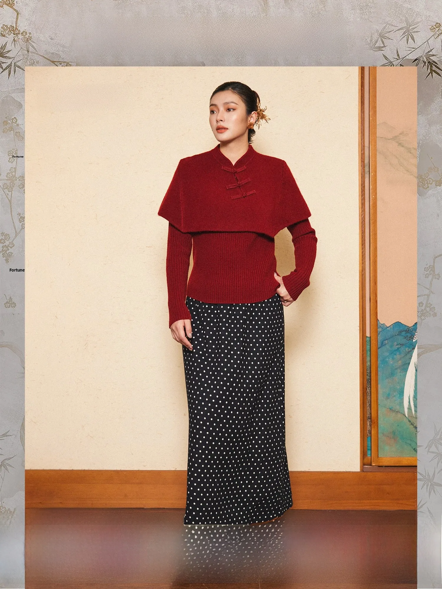 

Комплект из двух предметов: традиционный китайский вязаный палантин из поларфлиса и юбка в горошек. Зимний повседневный модный комплект больших размеров.