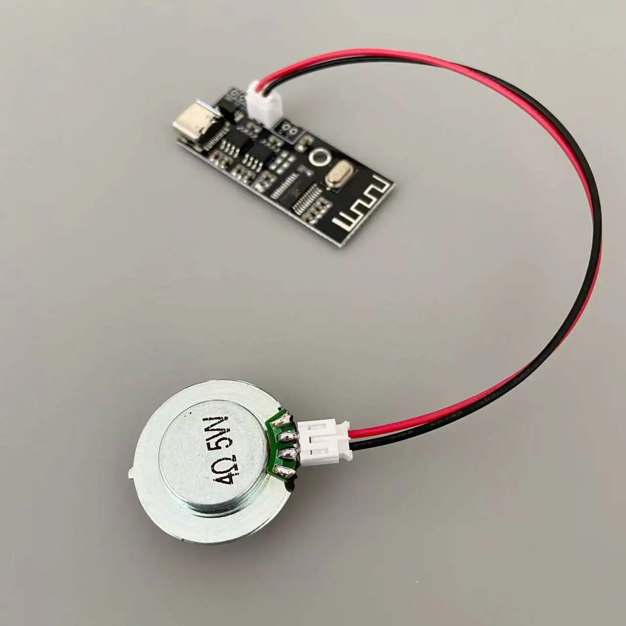 Sticky bone conduction audio hidden Bluetooth speaker vibration contact sound DIY resonance