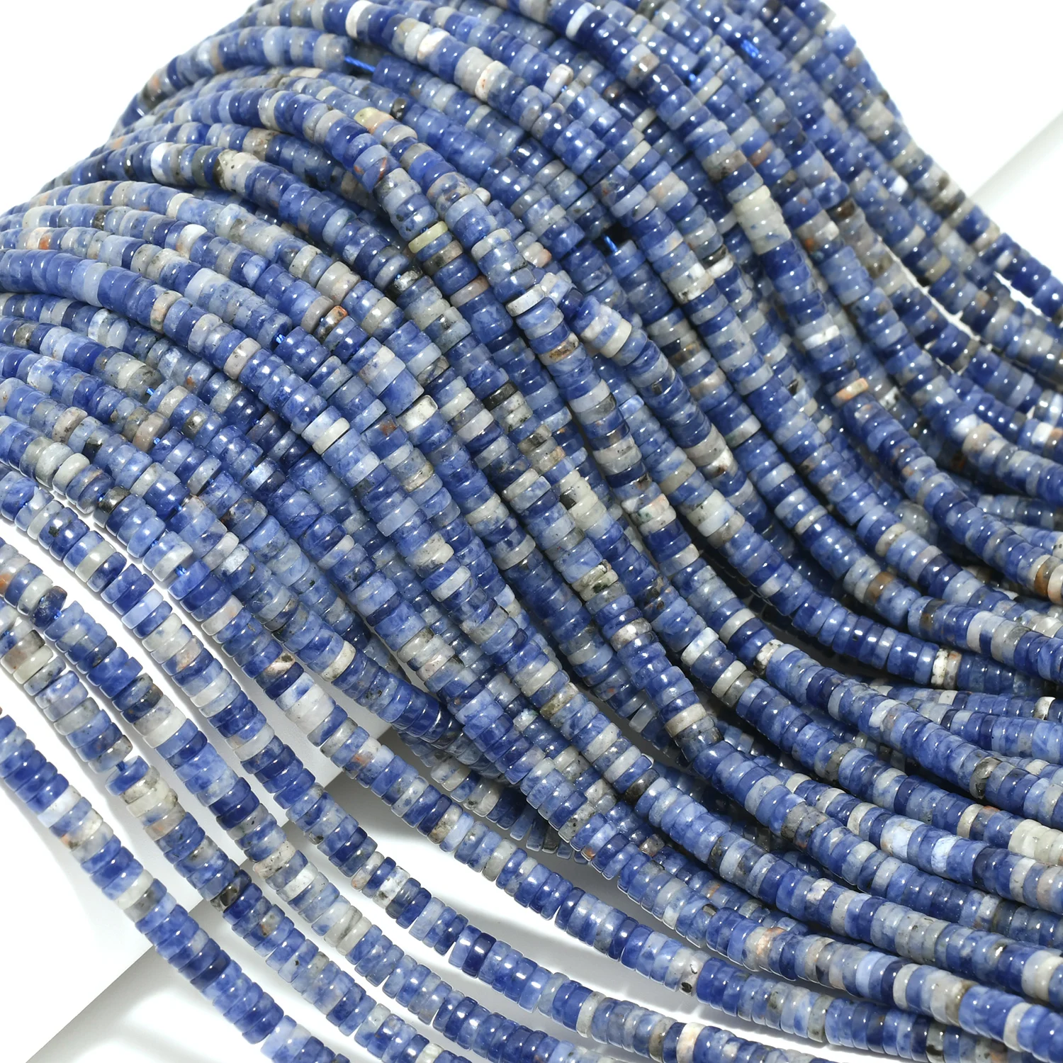 شريحة سوداليتي طبيعية خرز هيشي 4.2 ملم. سمك 1 مم - 1.5 مم #6