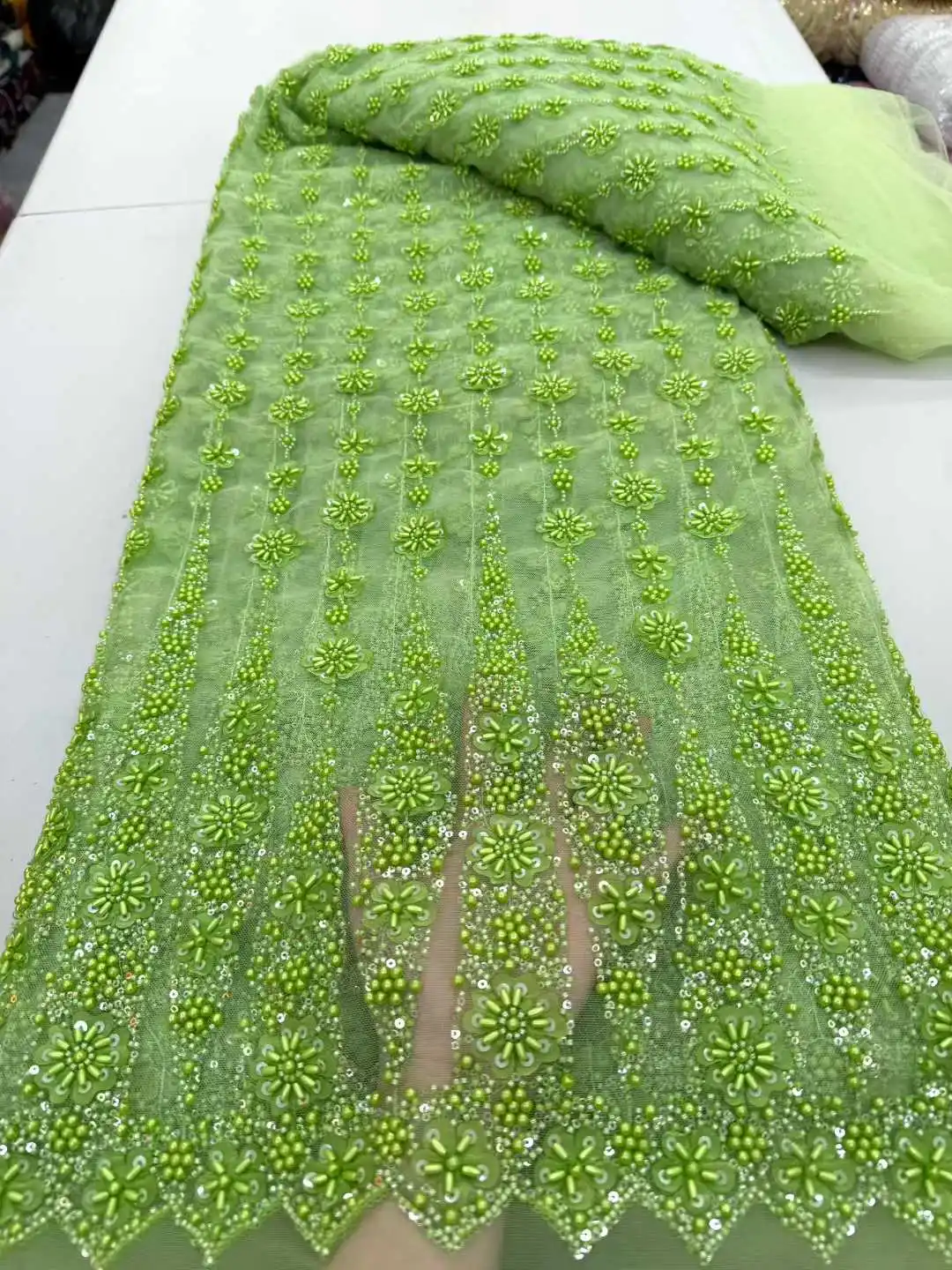 

Королевская африканская кружевная ткань для свадебных платьев, роскошные французские пайетки, сетчатое кружево, высококачественная ручная вышивка бисером, новинка