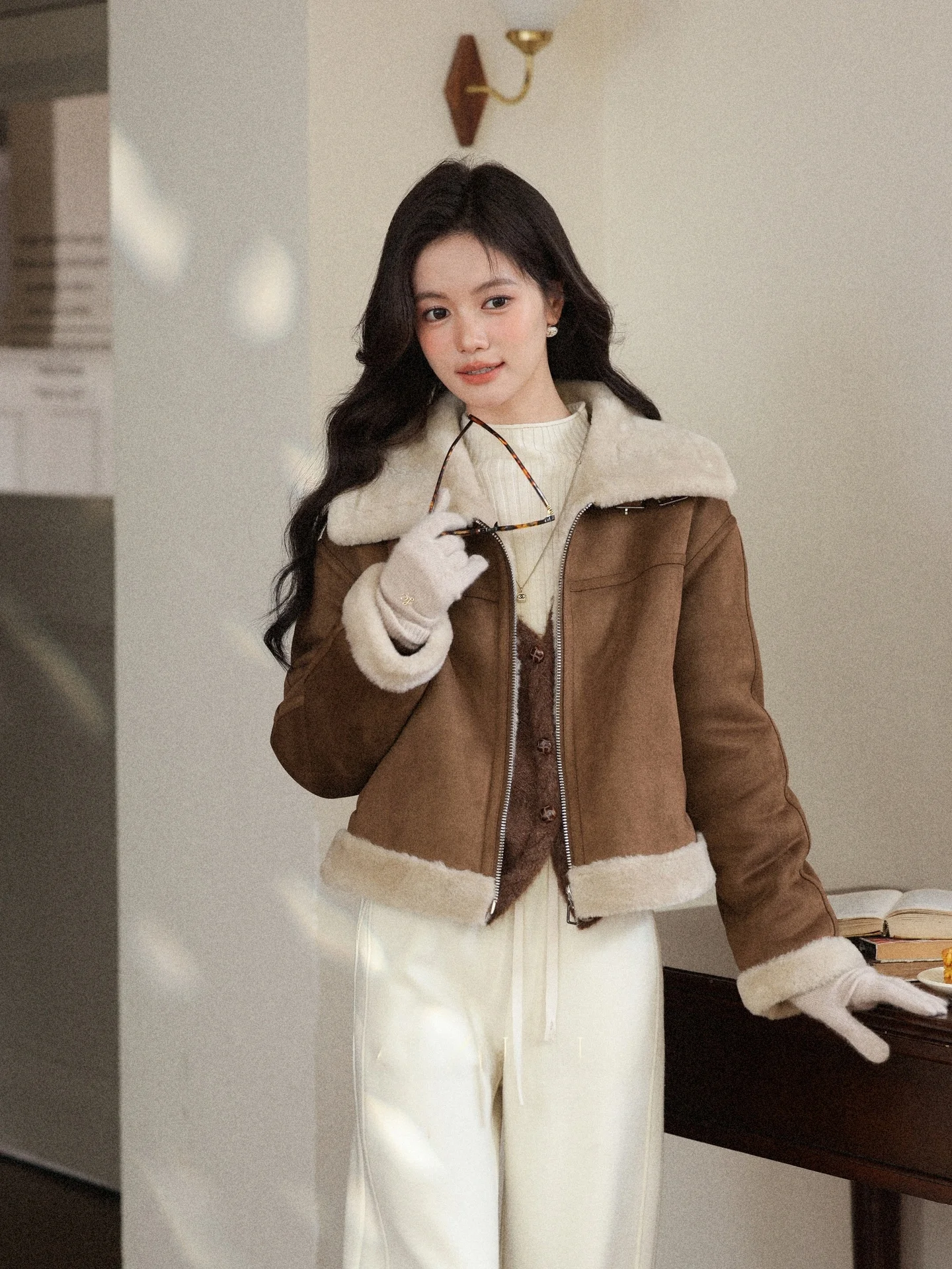 South Deer Suede Velvet Coat Women's ort Sle Autumn Winter New Vintage Design Coffee Color Lapel Jaet Ladies Faion