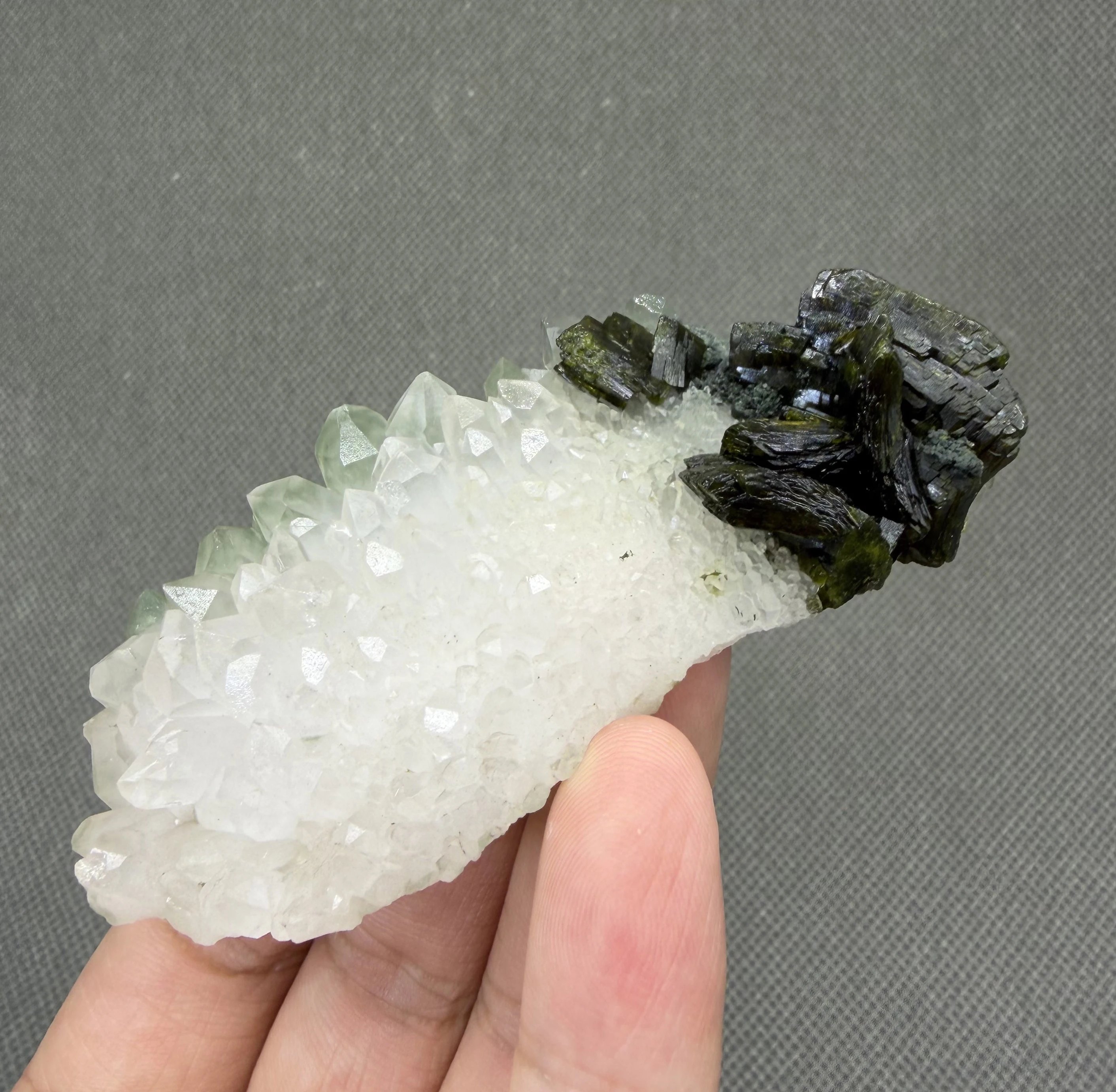 53 g Natural Epidote and Crystal Symbiotic Mineral Specimens + Healing Quartz Crystals and Stones Rock Gemstone