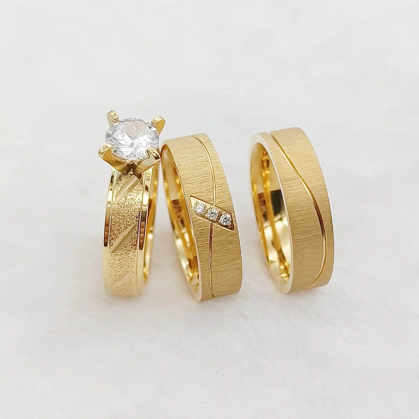 Conjuntos de anillos de compromiso de boda para hombres y mujeres, joyería única hecha a mano, mate, chapada en oro de 24k, Alianza esmerilada, promesa para parejas