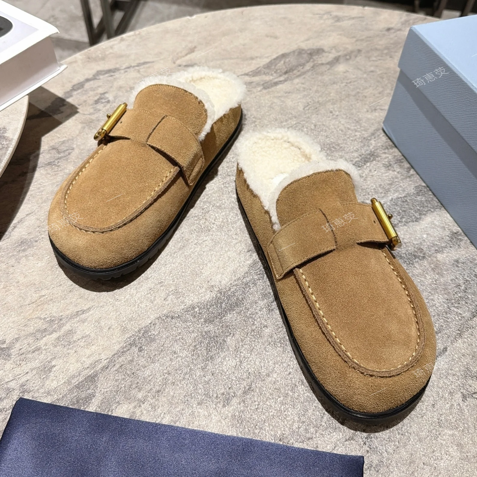 Custom Order Level Fleece Lined Shallow Slippers Furry Shoes For Outdoor Wear Slip‑On Closed Toe Mules Fashion Footwear