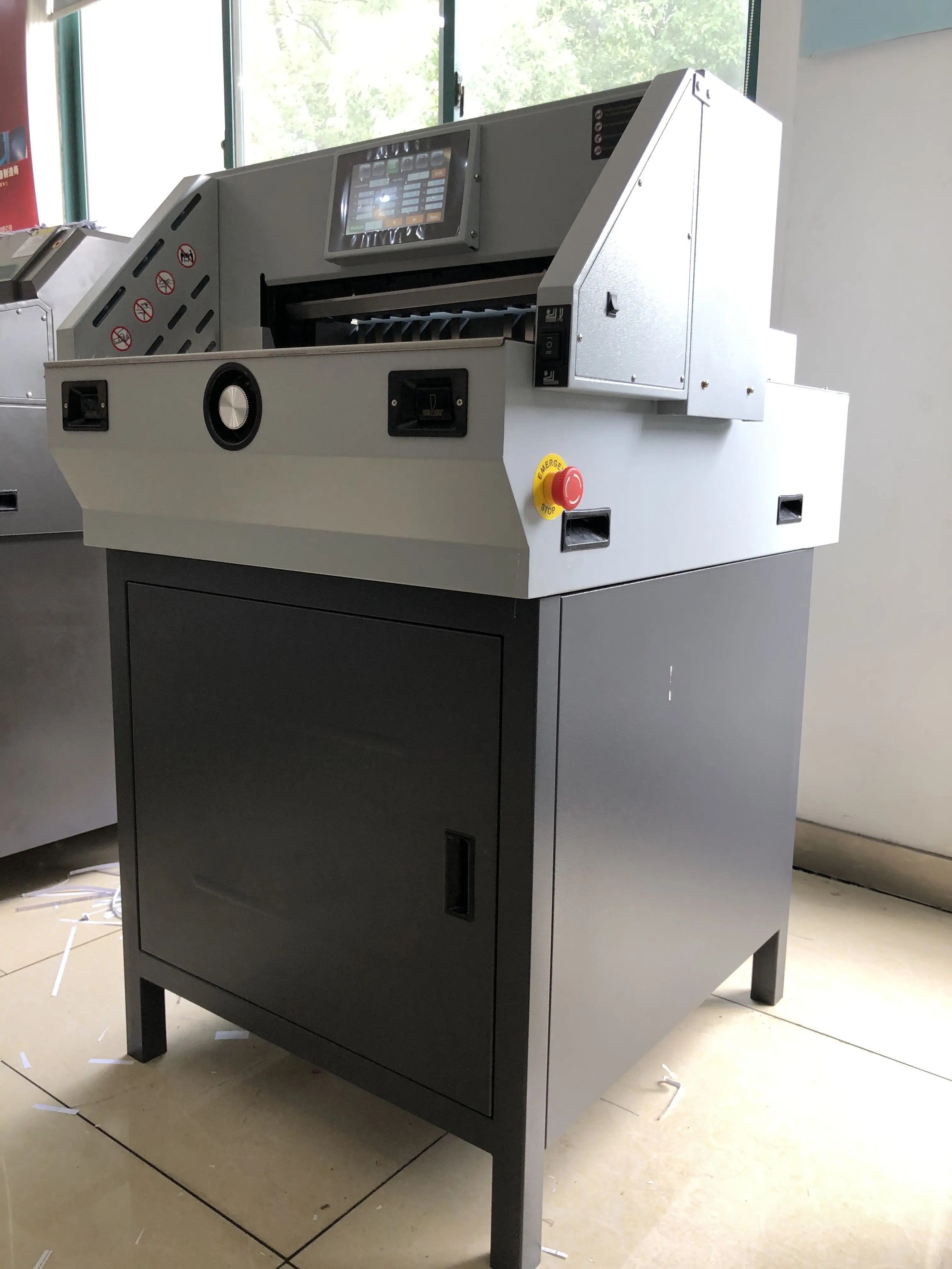 

E490T A0 Desktop Electrical 520mm Industrial Paper Cutting Machine Price