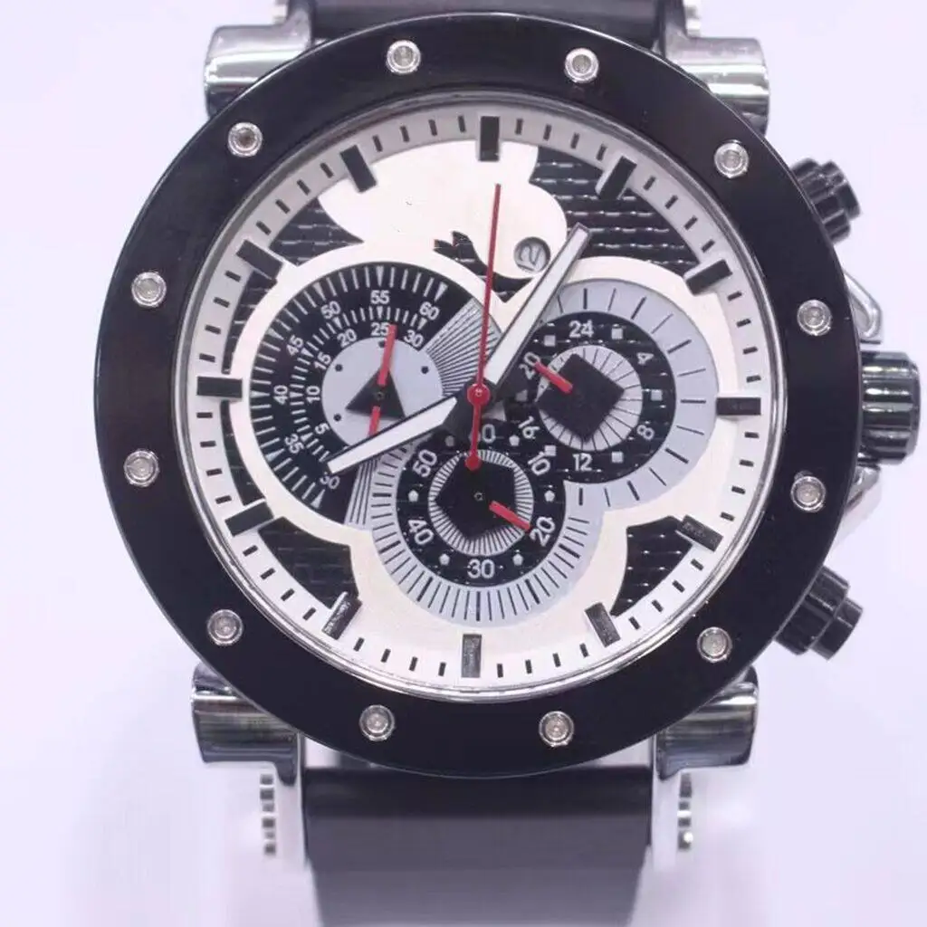 

Czech Leopard Quartz Multi-function Tape Quartz Couple Large Plate Watch