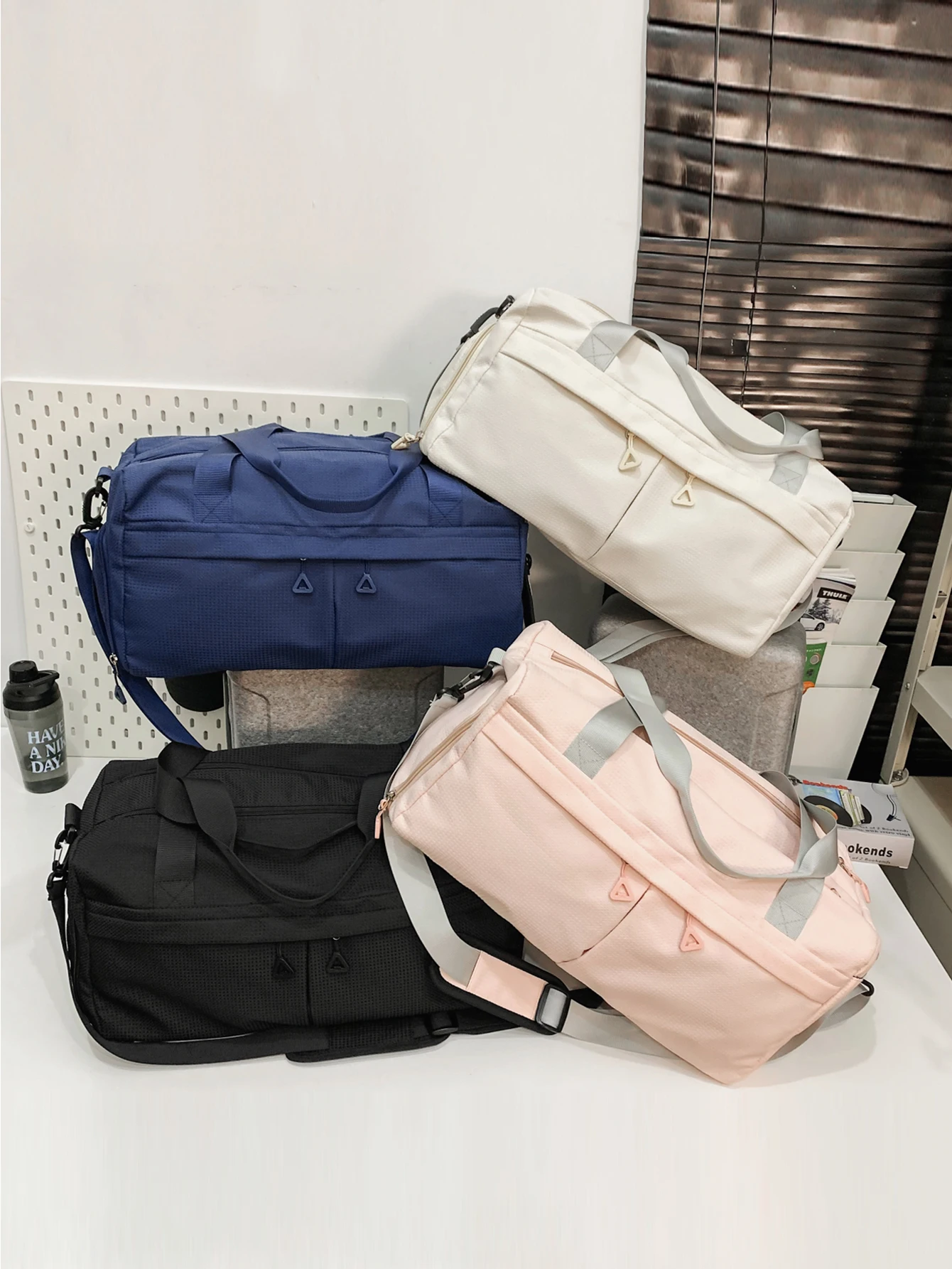 

Short-Distance Portable Travel Bag, High-End Fitness Bag, Fashionable Portable Large-Capacity Women's Simple Business Trip Luggage Bag Storage Bag