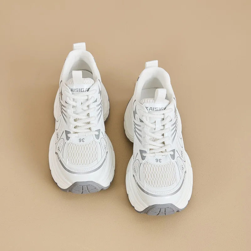 Dad's shoes for women 2026 new spring versatile fried street sponge cake thick soled casual sports shoes