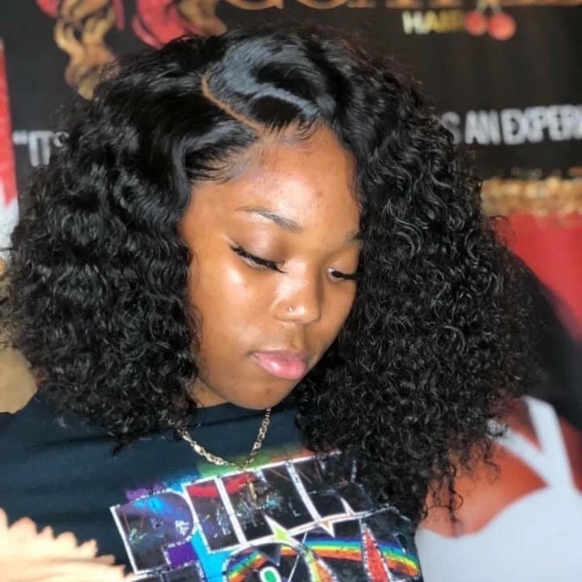 

Вьющиеся парики Боб Человеческие волосы 13x4 Прозрачные парики шнурка 230% Плотность волос Remy 4x4 5x5 2x6 Парики шнурка Глубокая волна Боб Парик предварительно выщипанный