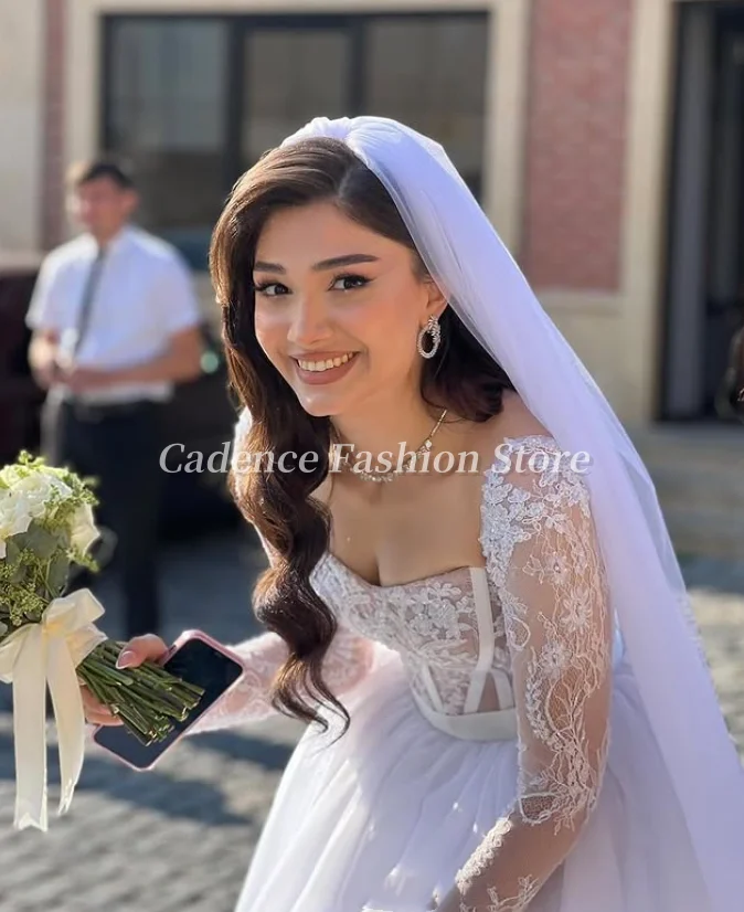 ที่กําหนดเองหวานสีขาวผู้หญิงแขนยาวชุดแต่งงานลูกไม้ Applique Multi Lace ชุดเจ้าสาว A-Line Dresses