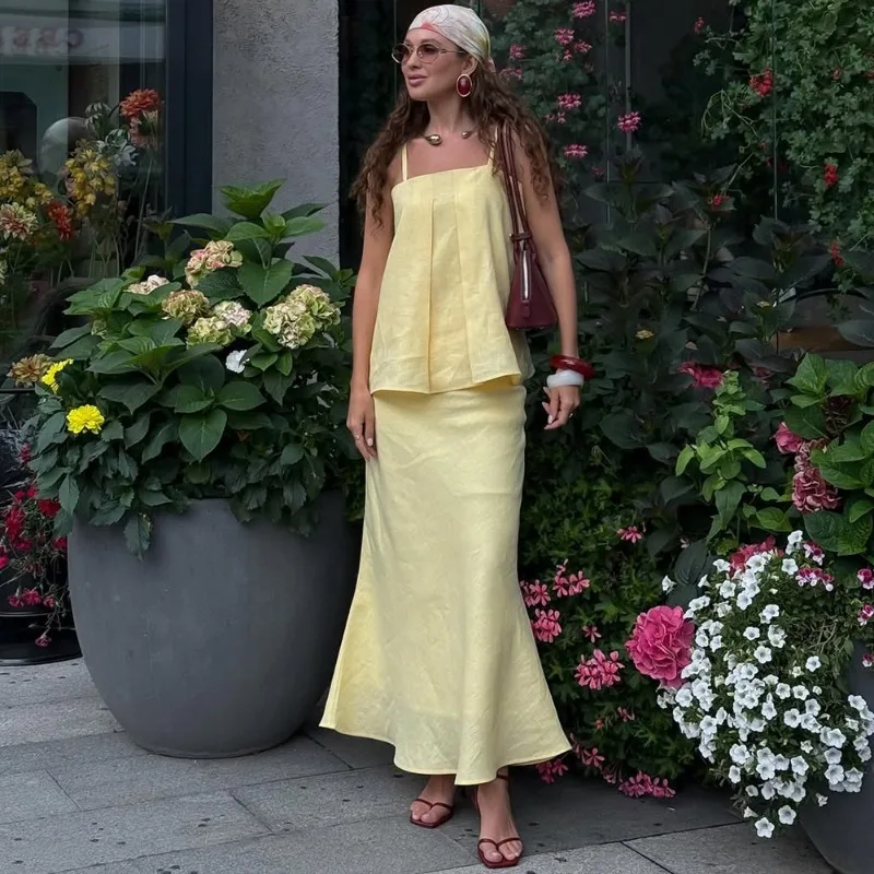 

Tuularose New 2-Piece Dress Set Fashion Sleeveless Halter Top Casual Skirt Sets Solid Streetwear Vacation Chic Women's Dress Set