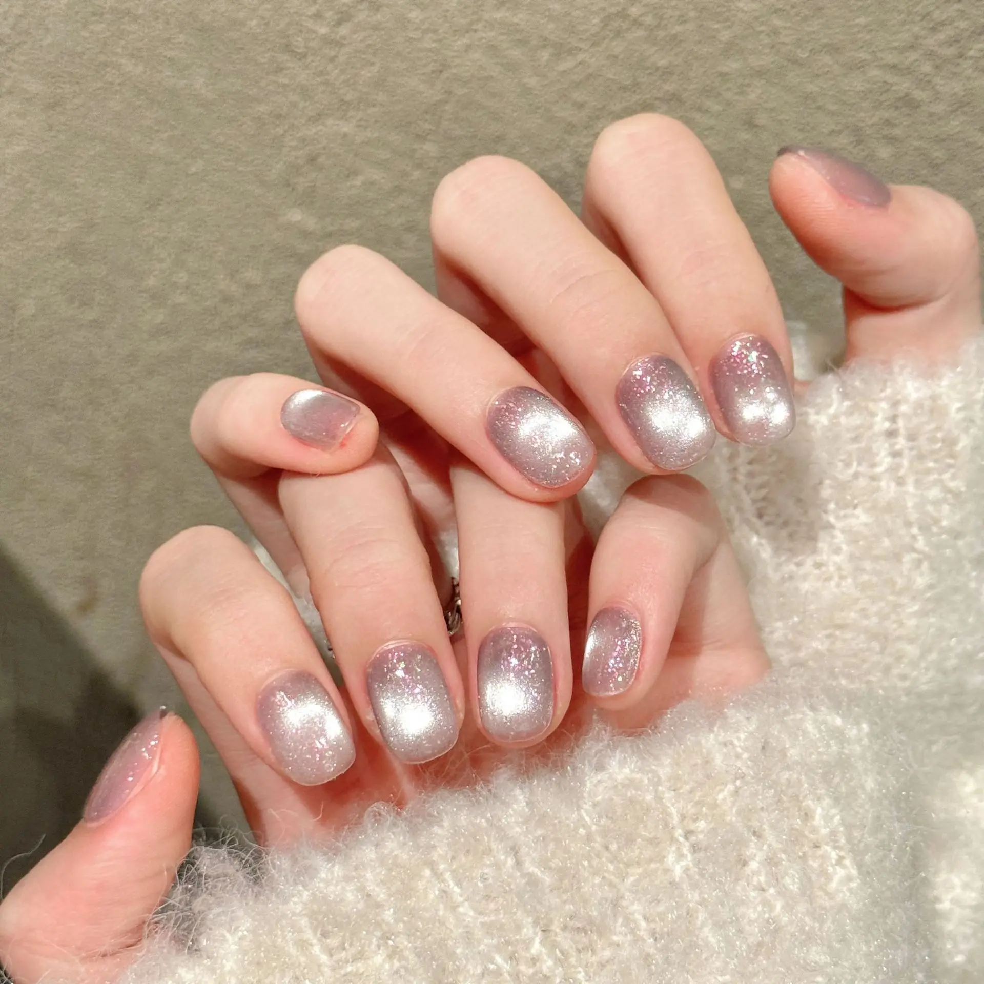 Elegante prata cinza glitter imprensa em unhas 10 pçs artesanal unhas falsas curto quadrado redondo design com textura transparente com