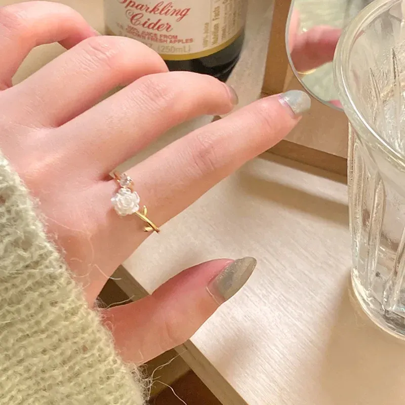  New Fashion Trend Unique Design Elegant Delicate Retro Simple Camellia Open End Adjustable Ring Women Jewelry Party Premium Gift
