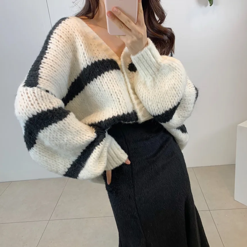 レディースゆったりシルエットロング丈Vネックニットセーターシック秋冬ファッションプラスサイズ着痩せカラーブロックシングルB...