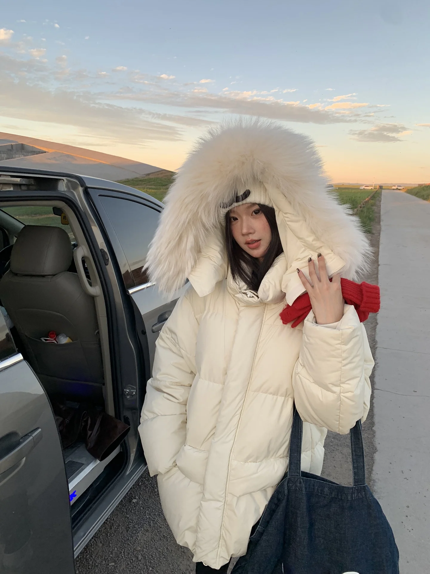 Red Celebri Studio Женская пуховая куртка Jaet Winter Thiened White с капюшоном 90 White Du down Теплая верхняя одежда Длинная молния све