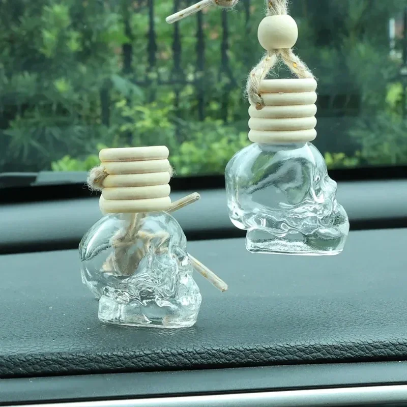 Car Empty Skull Shape Perfume Bottle Aroma Oil Bottle Hanging Air Freshener Refill Odour Removal And Fragrance Retention