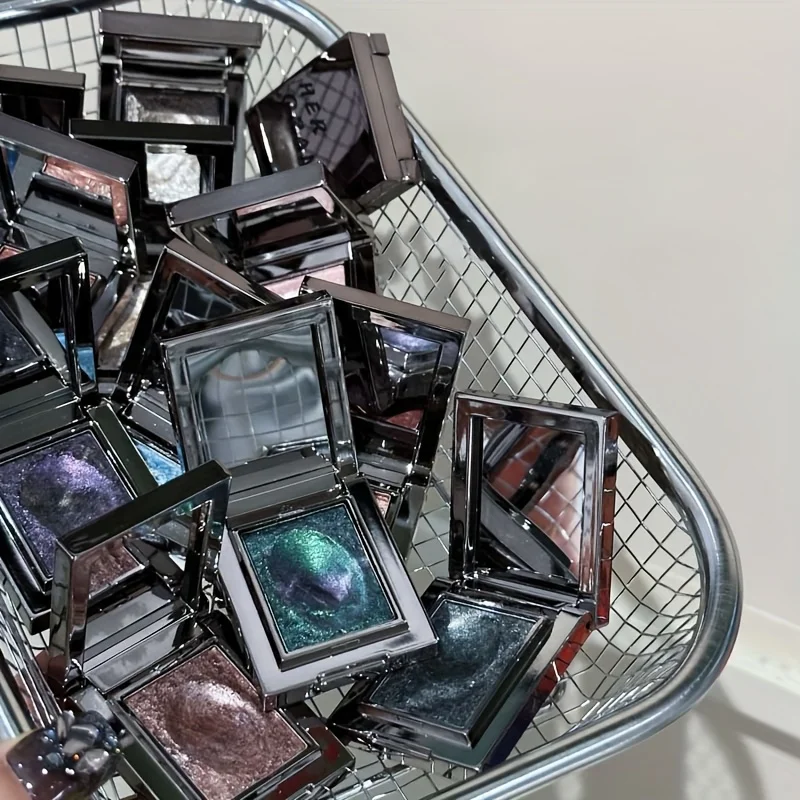 Chameleon Diamond" oogschaduwpalet |   Parelmoer Burst + Crushed Diamond Shimmer |   Multichromatisch