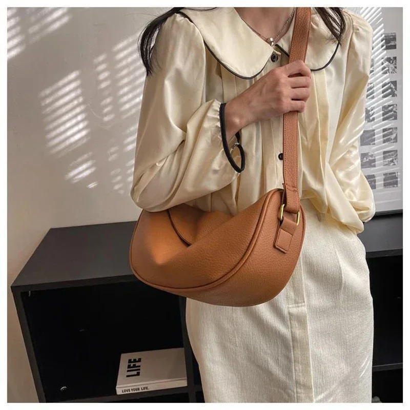 

Exquisite Ladies Shoulder Bag Original Design New Style Fashionable Unique Multifunctional Crossbody Bag Versatile Dumpling Bag