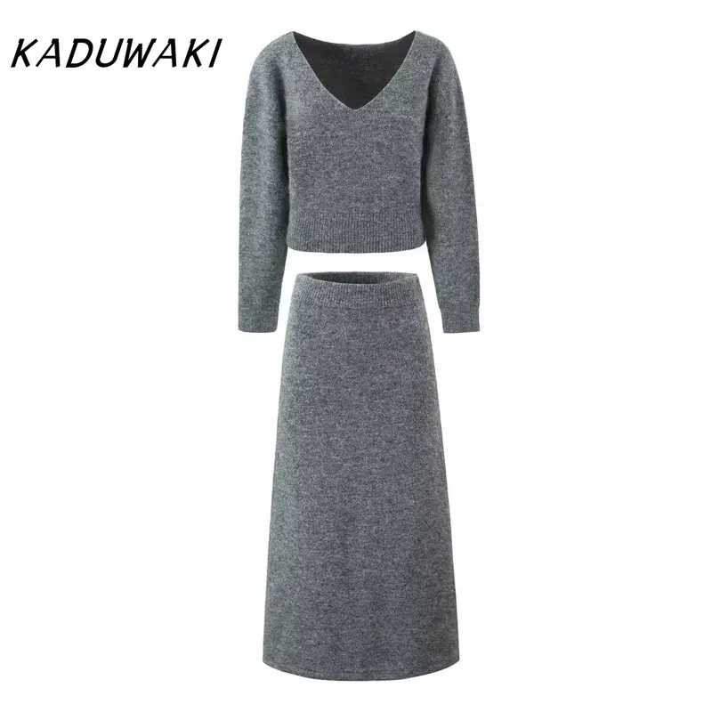 KADUWAKI Classic V-neck Long-sleeved Gray Knit Shirt Casual High-waisted Knit Bustier Long Skirt Fall Y2k Set Кастюмы Для Женщин