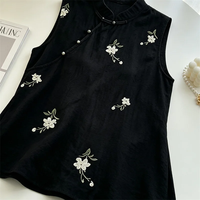 Fashion Black Embroidered Vest Coat Women's Chinese Oblique Buckle Retro Joker Sleeveless Jacket Outside National Wind Vest New