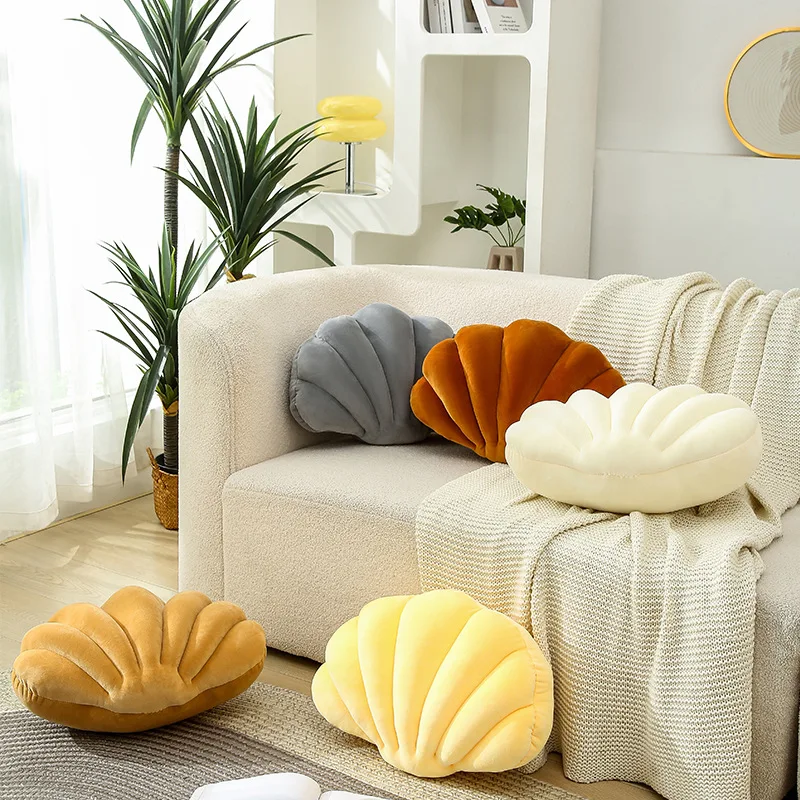 Inyahome 3D Throw Decor Pillows Shell Shaped Accent Throw Pillow Soft Velvet Insert Included Cushion for Couch Bed Living Room