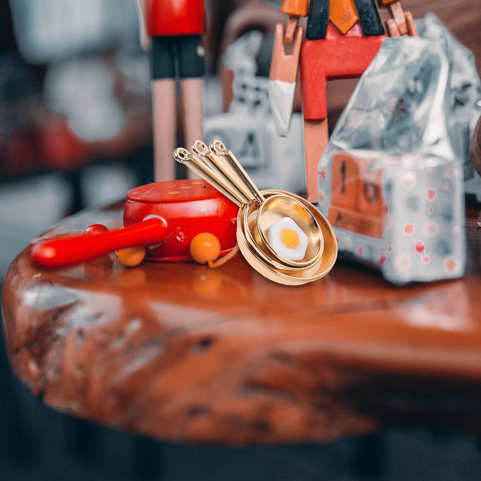 

Набор миниатюрных чугунных сковородок с гладкой поверхностью, износостойкие, устойчивые к повреждениям, для декора миниатюрного дома и мини-кухни