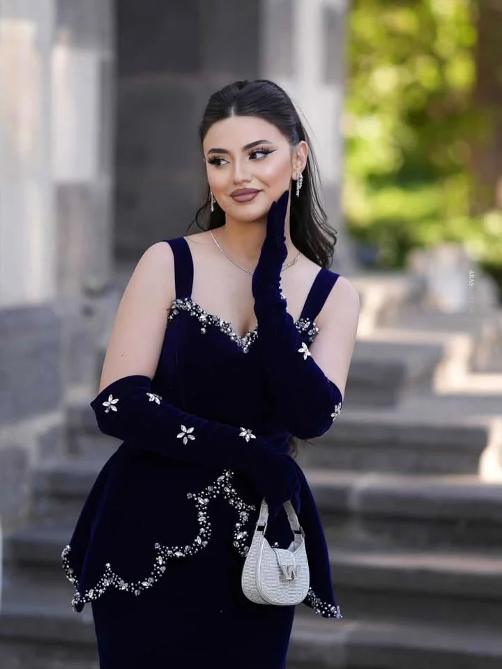 

Evening Luxury Woman Party Dresses Dubai Black Beads Special Occasion Mermaid Prom Gowns Customized فساتين سهرة مخم