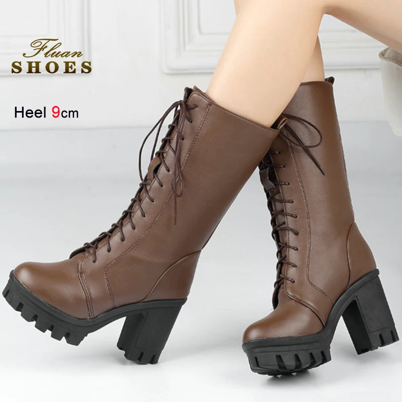 2025 جديد الخريف الشتاء البني المرأة فارس الأحذية براءات الاختراع والجلود حذاء بكعب سميك 9 سنتيمتر حذاء برقبة للركبة جولة تو الدانتيل يصل أحذية السيدات #5