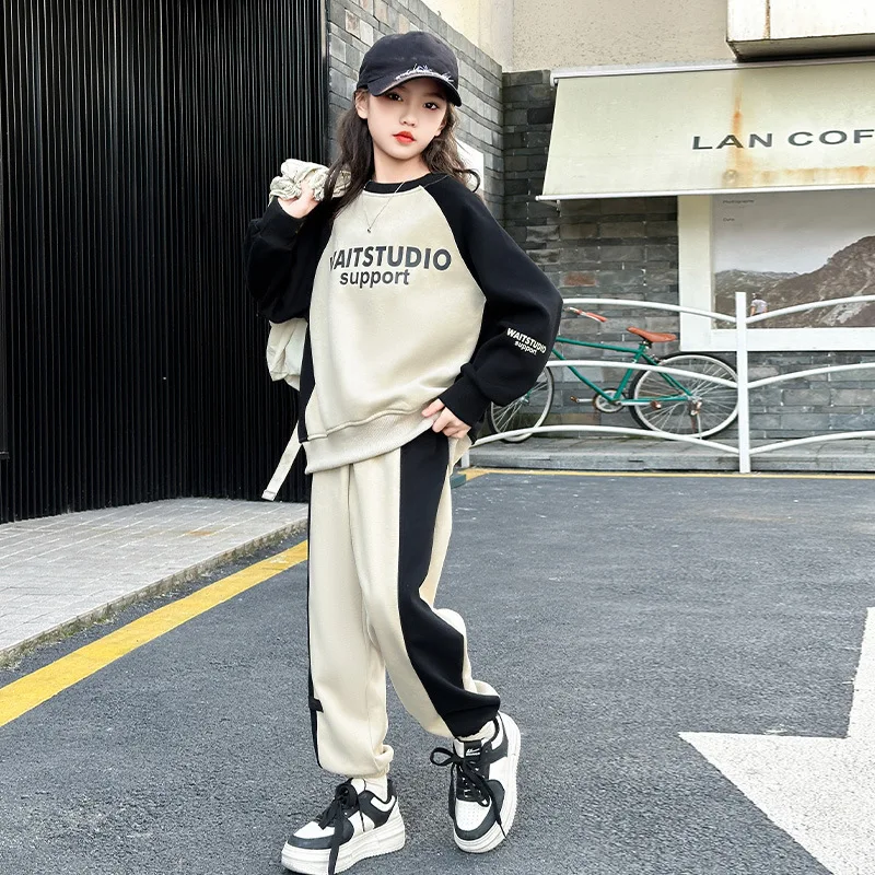 

Спортивный костюм из двух предметов для маленьких девочек, осенний детский свитшот с буквенным принтом для девочек, детские лоскутные спортивные штаны для девочек, комплект для девочек от 4 до 14 лет