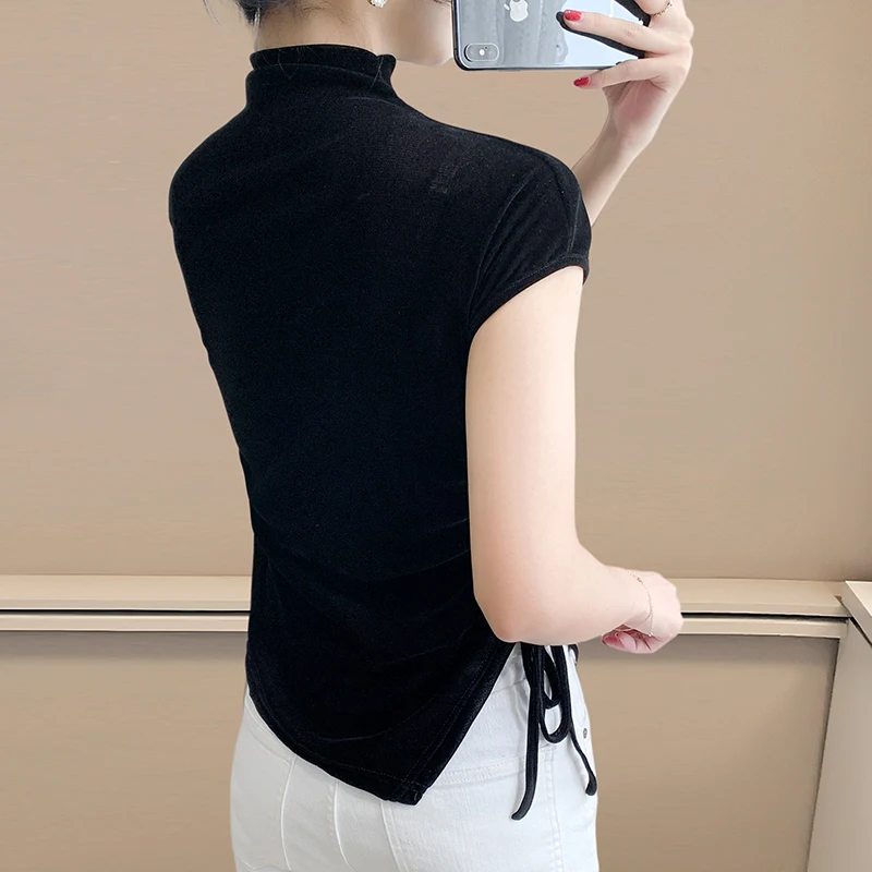 بلوزة مخملية قابلة للعكس لخريف 2025: رقبة وهمية مع رباط وأزرار، تي شيرت متعدد الاستخدامات بظهر أمامي غير متماثل