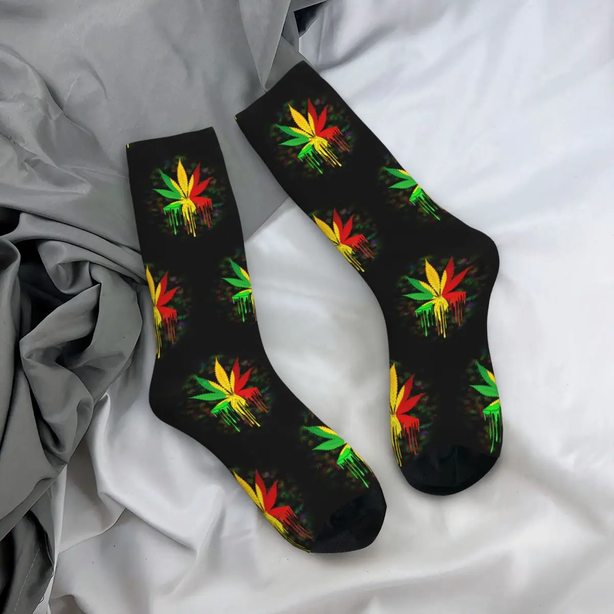 Leaf Rasta Colors Dripping Paint Socks Men's Women's Polyester Casual Jamaica Socks Novelty Spring Autumn Winter Socks Gifts