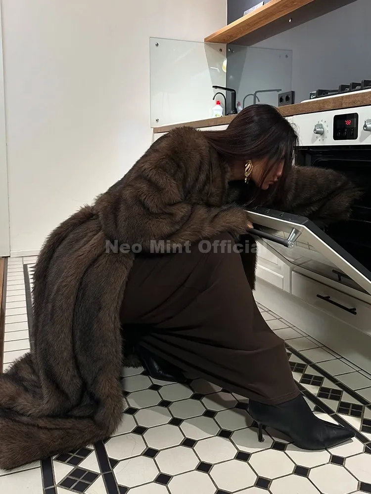 Neo Mint 2024ฤดูหนาวWarm Fluffy Gradient Eco Fur Jacketผู้หญิงหรูหรายาวFaux Fox Fur Coat Street Furry Outerwear Overcoat