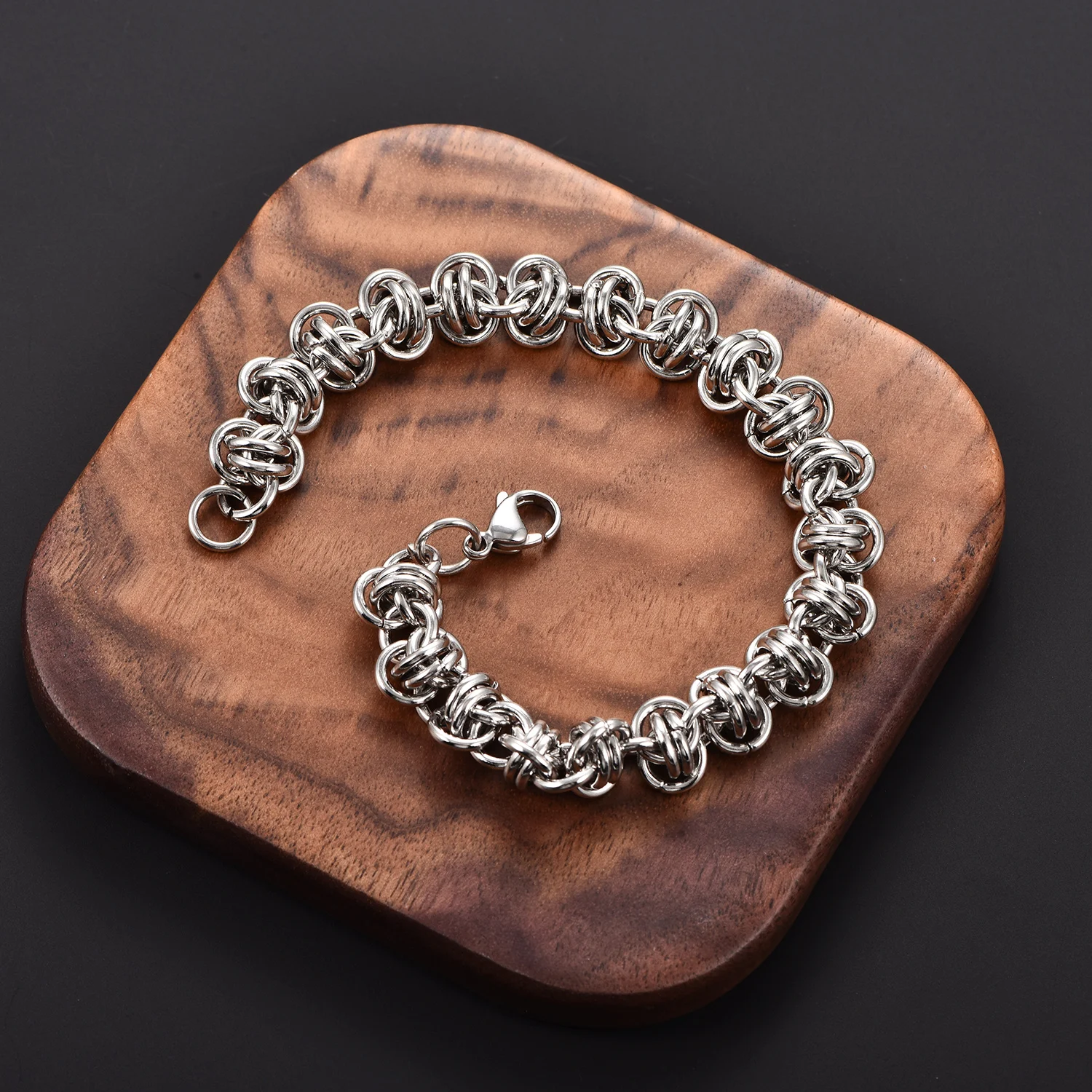 Massives Edelstahl-Punk-Armband, handgeknüpft, handgefertigtes Armband, verdrehte Gliederkette, Herrenarmband, Schmuck für Jungen – Detail 1