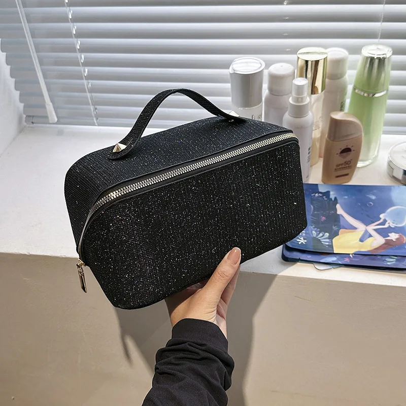 

Luxury Glitter Fabric Makeup Case Portable Travel Organizer Gold Zipper Women Beauty Storage Handle Design Toiletry Cosmetic Bag